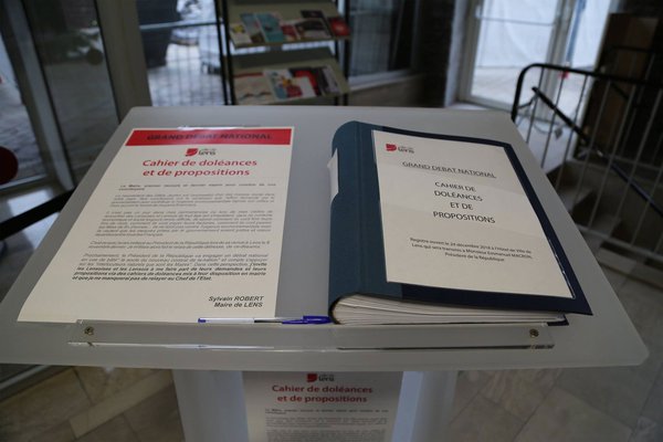 cahier-doleance-debat-national-lens.jpg